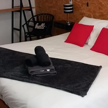 One Hundred Apartment *