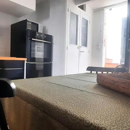 One Hundred Apartment *