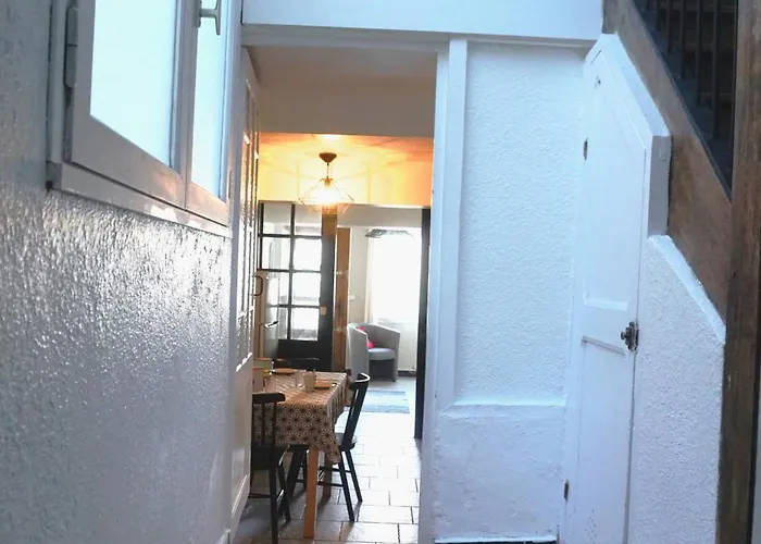 One Hundred * Καρκασόν